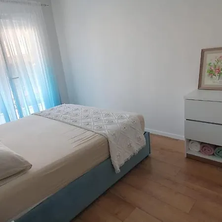 Erli's * Golem (Tirana)