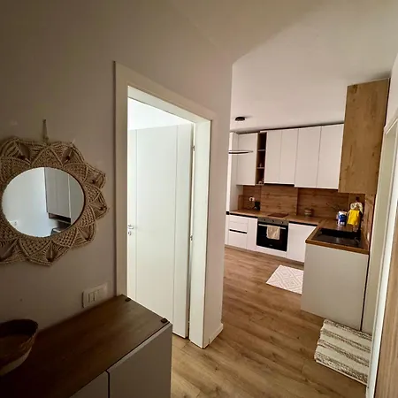 Erli's Apartamento Golem (Tirana)