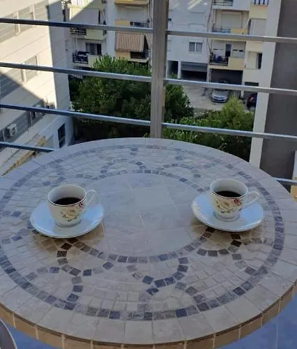 Erli's Daire Golem (Tirana)