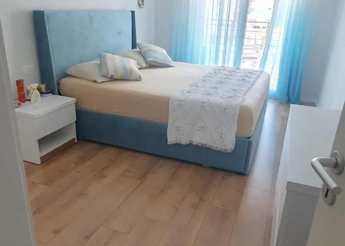 Erli's Golem (Tirana)