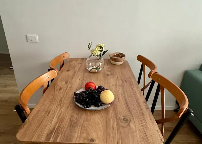 Erli's * Golem (Tirana)