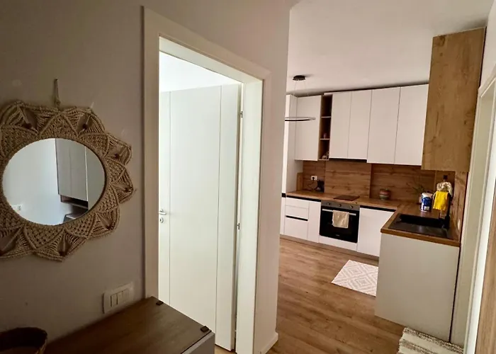 Erli's Appartement Golem (Tirana)